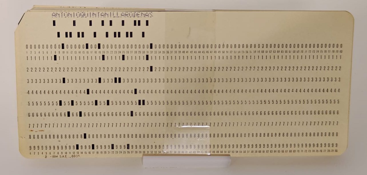 {{:museo:informatica:discos:tarjetas_perforadas.jpg?400| {{:museo:informatica:discos:tarjetas_perforadas.jpg?400|